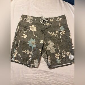 O'Neill Retro Freak Santa Cruz Surf/Swim Short Size 34